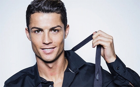 Криштиану Роналду продал права на свой образ